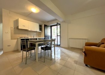 Foto 1 - Bilocale via Giuditta Levato, Borgia - foto 1