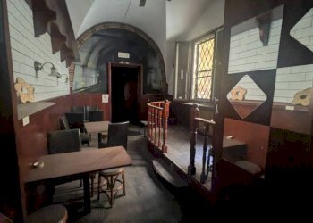 Interno palazzo - Negozio Bologna (zona Centro Storico) - foto 5