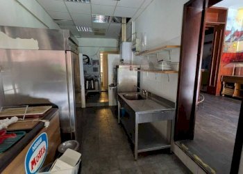 Interno non residenziale - Negozio via Goito, 14/DE, Bologna (zona Centro Storico) - foto 10