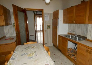 Cucina - Three-room apartment via Armando Diaz, Alba - photo 4