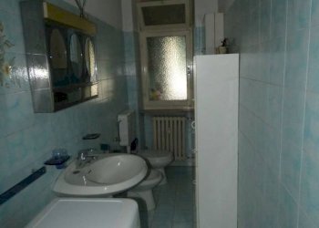 Bagno - Three-room apartment via Armando Diaz, Alba - photo 8