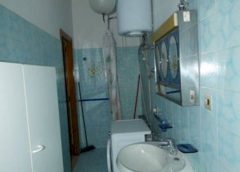 Bagno - Three-room apartment via Armando Diaz, Alba - photo 9