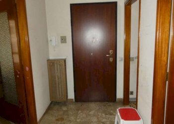 Ingresso - Three-room apartment via Armando Diaz, Alba - photo 10