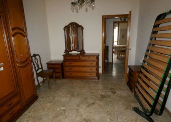 Camera da letto - Three-room apartment via Armando Diaz, Alba - photo 12