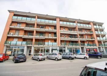 Facciata - Bakery - Pastificio via Paolo Regis, 64, Chivasso - photo 18