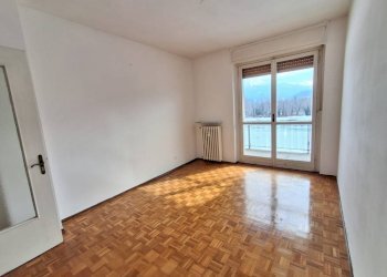 Camera da letto - Three-room apartment via Valdieri, 23, Borgo San Dalmazzo - photo 26