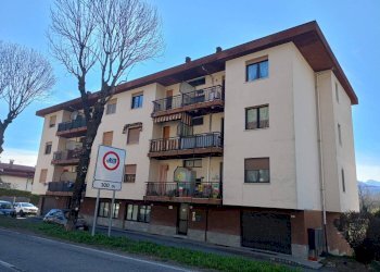 Facciata - Trilocale via Valdieri, 23, Borgo San Dalmazzo - foto 2