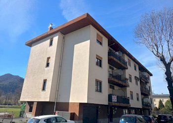 Facciata - Trilocale via Valdieri, 23, Borgo San Dalmazzo - foto 3