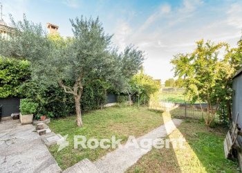 Villa via Montegrotto, 39, Abano Terme - foto 1