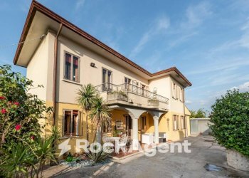 Villa via Montegrotto, 39, Abano Terme - foto 3