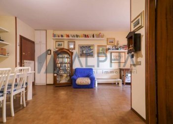 Salone - Three-room apartment viale Monte Kosica, Modena (neighborhood Circoscrizione 1) - photo 3