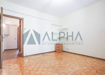 Camera da letto - Three-room apartment viale Monte Kosica, Modena (neighborhood Circoscrizione 1) - photo 9