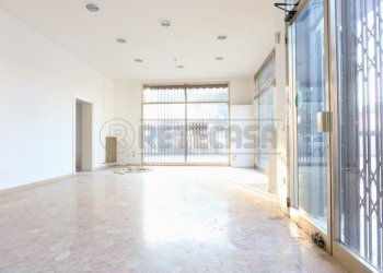 IMG_4331.JPG - Magazzino Via Bellini, Costabissara - foto 1