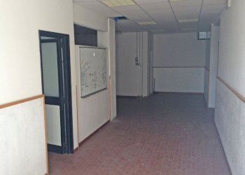 10502.jpg - Laboratorio Via Grazia Deledda, Scandicci - foto 1