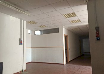 IMG_5053.JPG - Laboratorio Via Grazia Deledda, Scandicci - foto 3