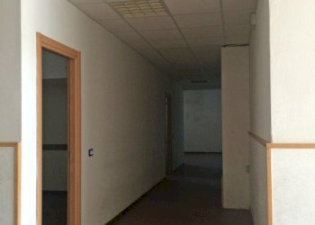 10504.jpg - Laboratorio Via Grazia Deledda, Scandicci - foto 4