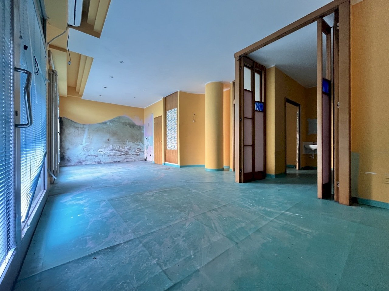 Interni - Locale Commerciale Via Roma, Pontedera - foto 1