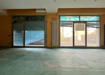 Interni - Commercial Premises Via Roma, Pontedera - photo 3