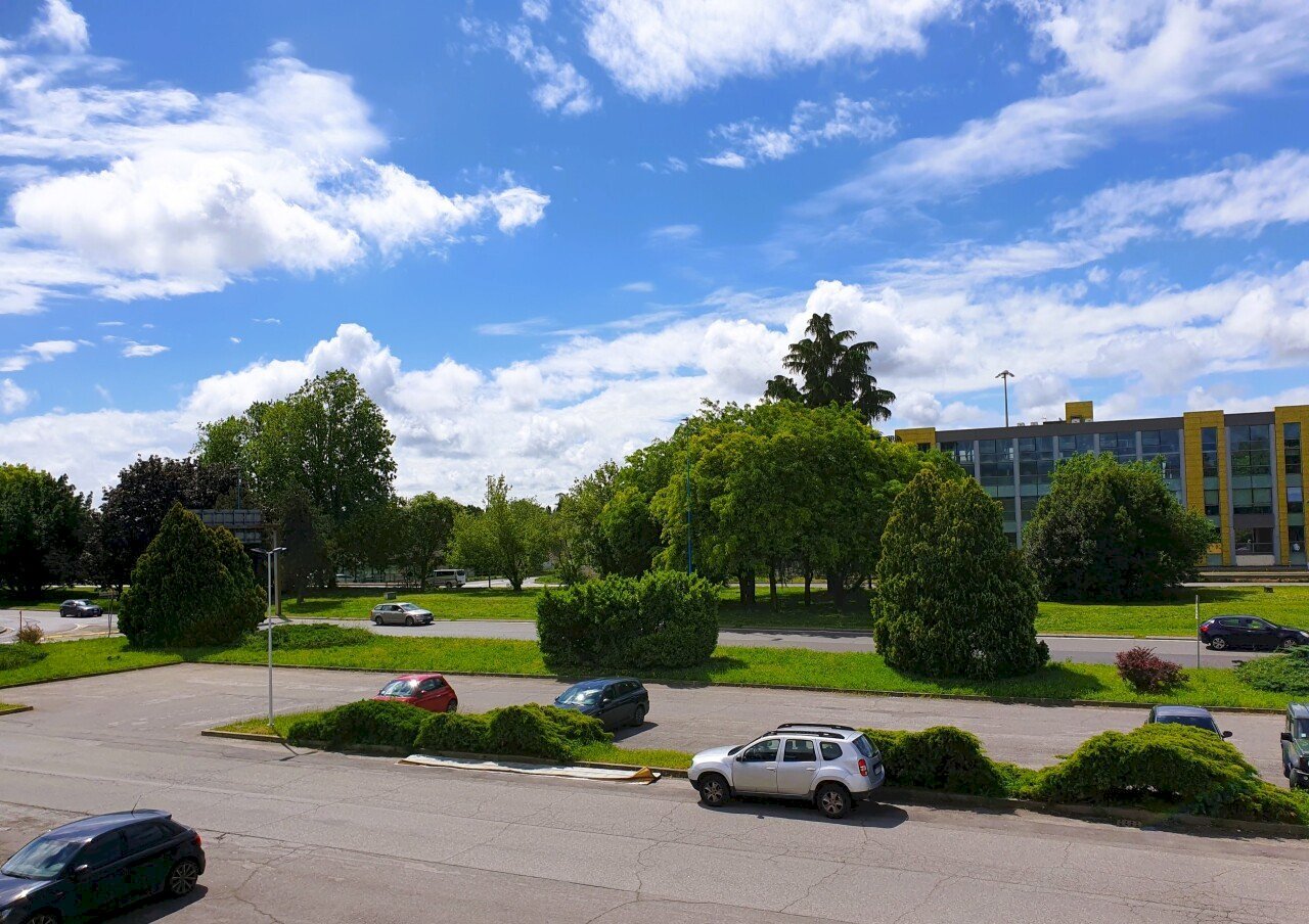 PARCHEGGIO PUBBLICO - Locale Commerciale Via Orzinuovi, Brescia (zona Chiesanuova) - foto 1