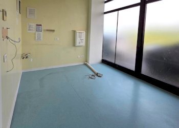 20251027_102045.jpg - Locale Commerciale Via Orzinuovi, Brescia (zona Chiesanuova) - foto 10