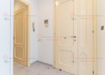 RIC09064.jpg - Attic Floridia - photo 7