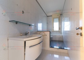 RIC09078.jpg - Attic Floridia - photo 10