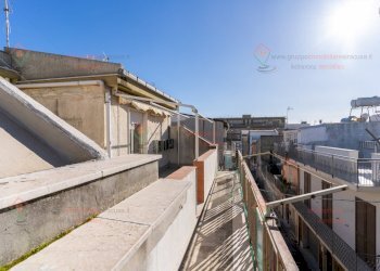 RIC09120.jpg - Attic Floridia - photo 25