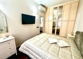 camera da letto - Trilocale Via La Spezia, Roma - foto 25