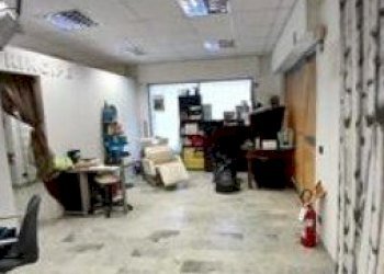 3.jpg - Commercial Premises at auction Via delle Trincee 28, Savona - photo 3