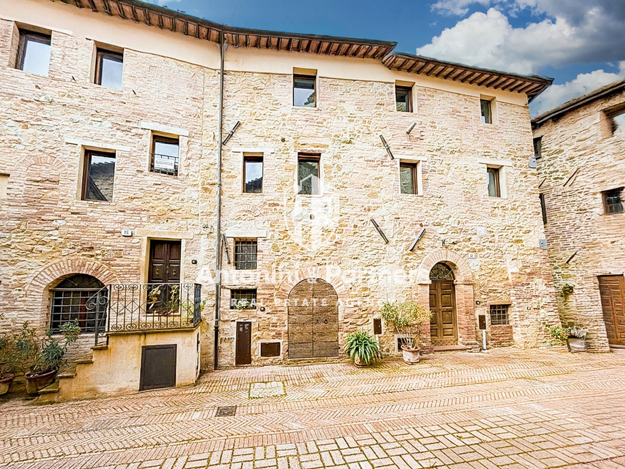 palazzo del merlo esterno 1.jpg - Terratetto - Terracielo Via del Tempio, Marsciano - foto 1