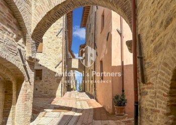 palazzo del merlo 1.jpg - Terratetto - Terracielo Via del Tempio, Marsciano - foto 11