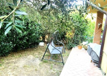 giardino - Trilocale Via del Bisenzio, Vernio - foto 5