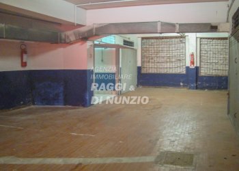 DSC01692.jpg - Box Via Tuscolana 649, Roma - foto 3