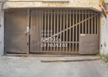 DSC01698.jpg - Box Via Tuscolana 649, Roma - foto 8