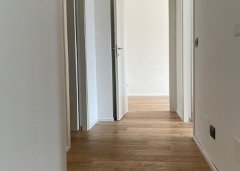 Interni appartamento - Trilocale Viale per S. Fermo della Battaglia 18, Como - foto 13