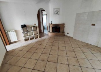 WhatsApp Image 2026-02-10 at 09.55.43.jpeg - Trilocale Via Colle del sole 22, Guidonia Montecelio - foto 4