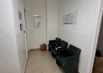 20260210_094958.jpg - Office Corso Racconigi 201, Torino (neighborhood San Paolo) - photo 1