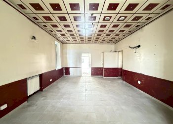 Shop Via Errico Giachino, Torino (neighborhood Borgo Vittoria) - photo 5