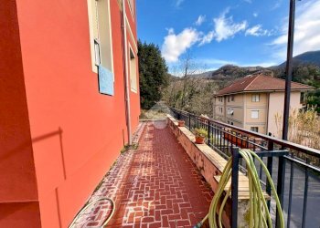 Quadrilocale Via Carlo Nello Rosselli, Sant'Olcese - foto 32