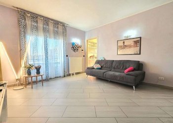 Four-room apartment Alba - photo 3