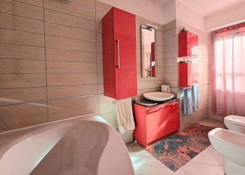 Four-room apartment Alba - photo 9