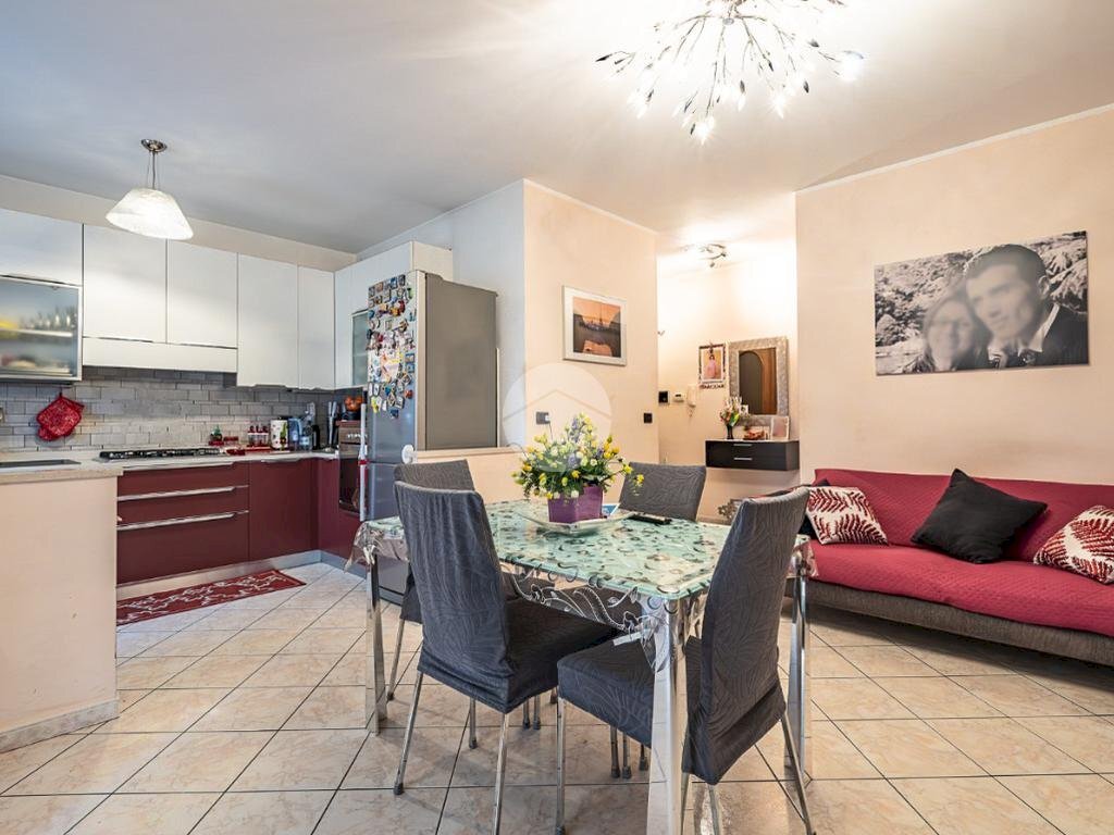 Three-room apartment Via C. L. N, Grugliasco - photo 3