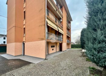 Stabile - Palazzo Via Giacomo Matteotti, Novellara - foto 2