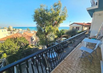 Four-room apartment Via Castelletti, Taggia - photo 2