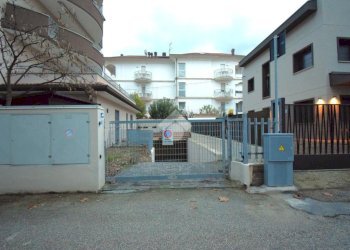 Posto Auto Viale Trento Trieste, Riccione - foto 2