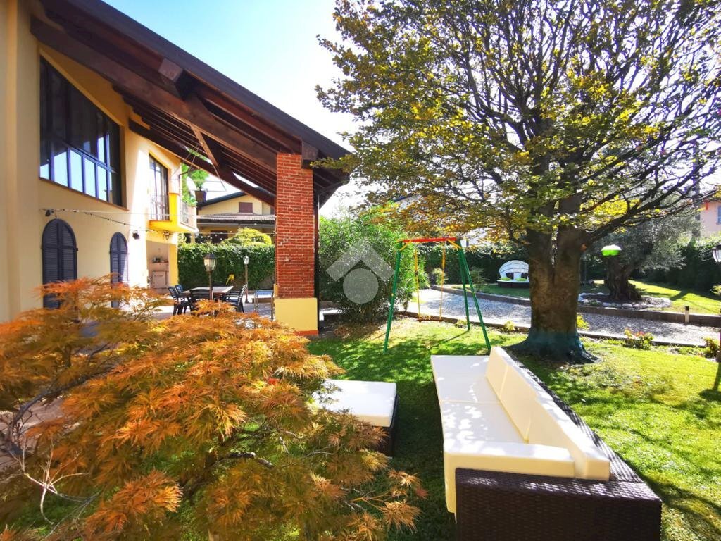 Villa Via Borgo San Siro, Gambolò - photo 2