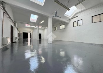 Capannone Vicolo L. Tolstoi, Galliate - foto 2