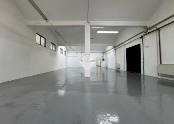 Capannone Vicolo L. Tolstoi, Galliate - foto 16