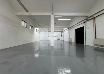 Capannone Vicolo L. Tolstoi, Galliate - foto 19