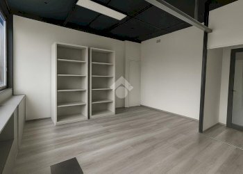 Ufficio Via Antonio Cechov, Milano (zona Gallaratese) - foto 8